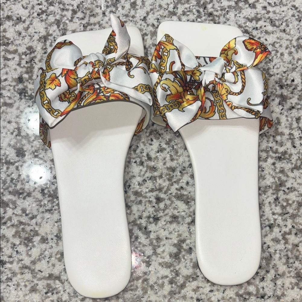White and Multicolor Bow Slide Sandals